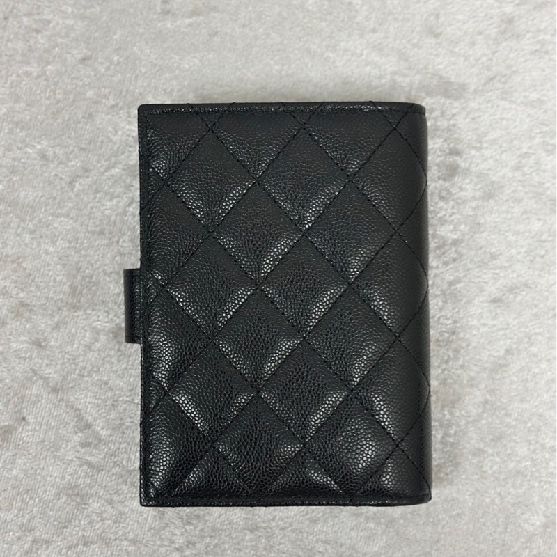 Chanel 黑金護照夾|經典荔枝紋小牛皮|全新全配|附購證影本去個資-6