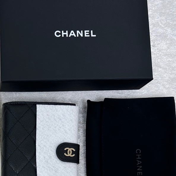 Chanel 黑金護照夾|經典荔枝紋小牛皮|全新全配|附購證影本去個資-8