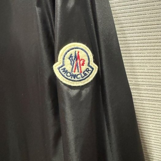 💎Han's house精品服飾💎moncler Grimpeurs 連帽 風衣 外套 現貨 6 原價32800-7