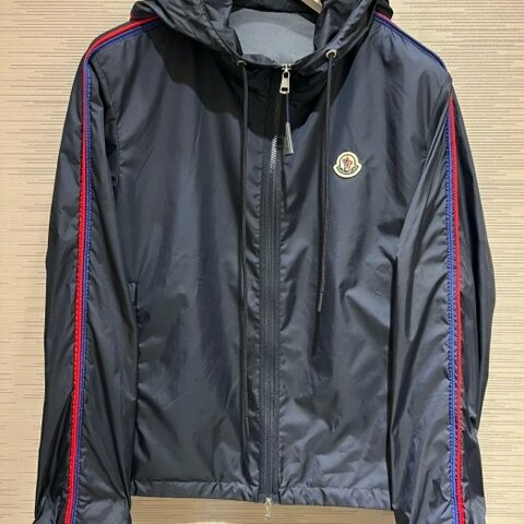💎Han's house精品服飾💎moncler Hattab 彩條 防水 尼龍 風衣 連帽 外套 現貨4 原價27000
