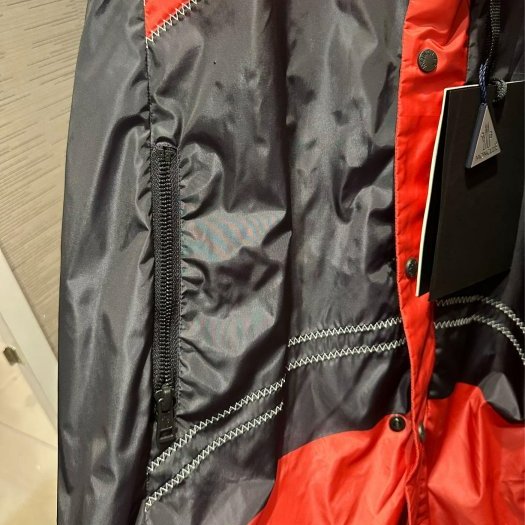 💎Han's house精品服飾💎moncler Aneides 聯名 防水 機能 尼龍 風衣 連帽 外套 現貨3 原價77000-3