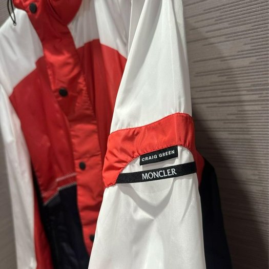 💎Han's house精品服飾💎moncler Aneides 聯名 防水 機能 尼龍 風衣 連帽 外套 現貨3 原價77000-4