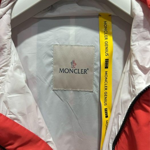 💎Han's house精品服飾💎moncler Aneides 聯名 防水 機能 尼龍 風衣 連帽 外套 現貨3 原價77000-6