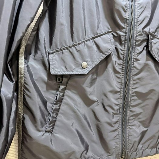 💎Han's house精品服飾💎moncler 聯名 Mercedes-Benz 賓士 尼龍 防水 風衣 現貨 S  原價41500-2
