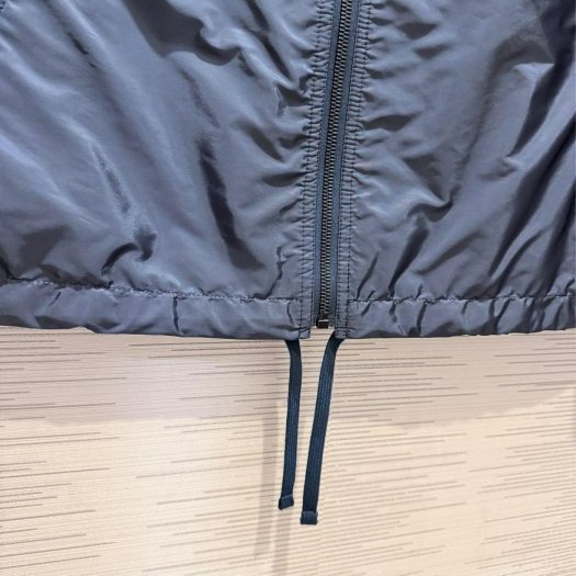 💎Han's house精品服飾💎moncler 聯名 Mercedes-Benz 賓士 尼龍 防水 風衣 現貨 S  原價41500-3