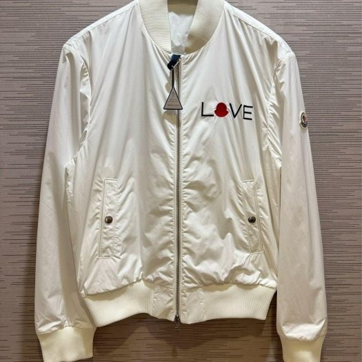 💎Han's house精品服飾💎 moncler 刺繡 風衣 外套 現貨 0-1