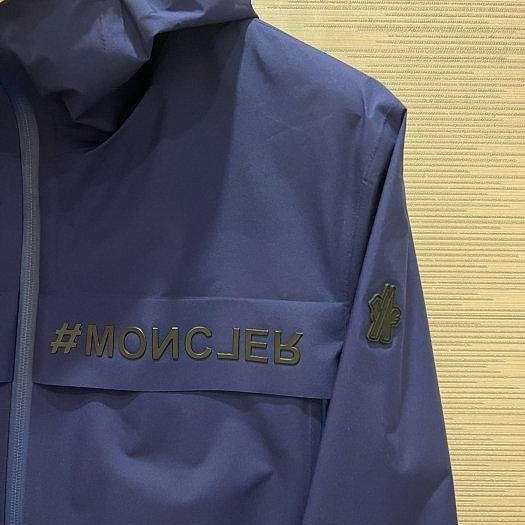 💎Han's house精品服飾💎moncler 滑雪系列 高機能 防水 尼龍 風衣連帽外套 現貨4 原價 37300 可手水洗-4