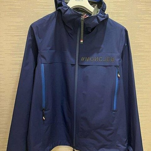 💎Han's house精品服飾💎moncler 滑雪系列 高機能 防水 尼龍 風衣連帽外套 現貨4 原價 37300 可手水洗