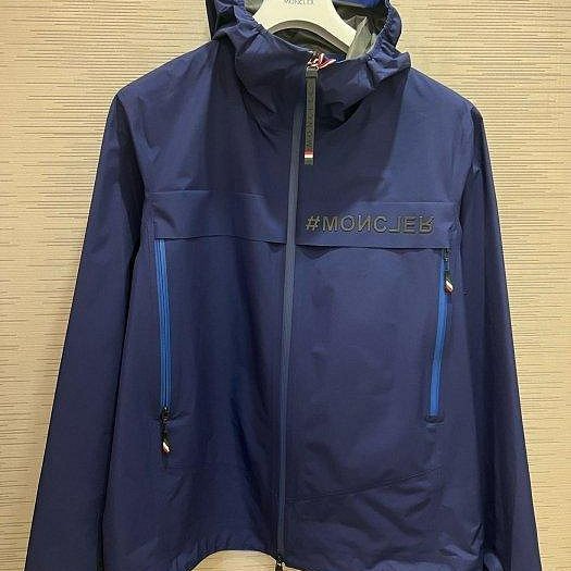 💎Han's house精品服飾💎moncler 滑雪系列 高機能 防水 尼龍 風衣連帽外套 現貨4 原價 37300 可手水洗-5
