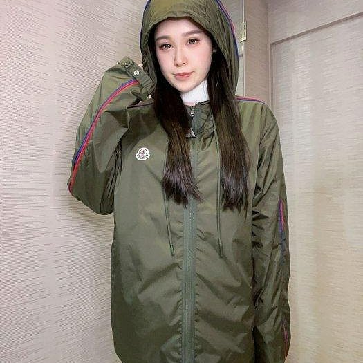 💎Han's house精品服飾💎moncler 彩條 尼龍 風衣 連帽 外套 稀有大尺寸 現貨 4原價27000-1