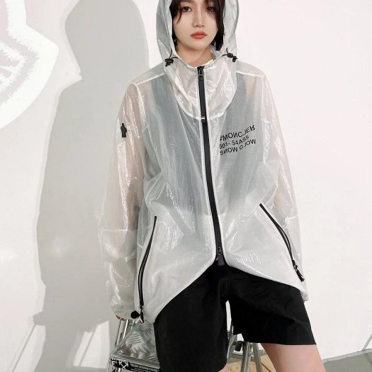💎Han's house精品服飾💎moncler 滑雪系列 高機能 抗拉力 抗撕裂性 重量極輕 尼龍 風衣 連帽 外套 現貨 4 原價73300 可手水洗-4