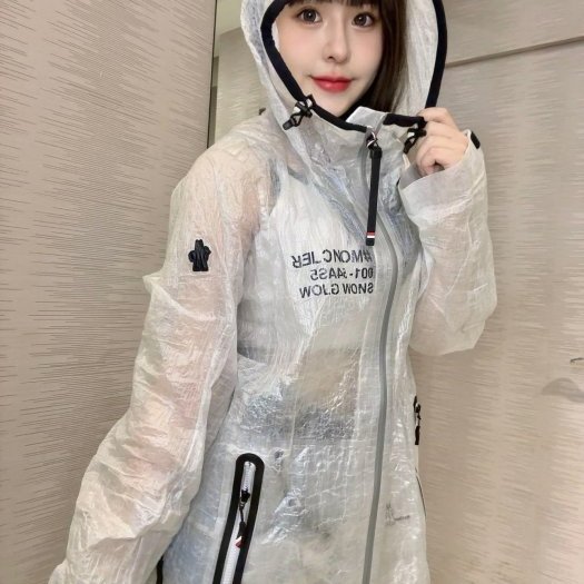 💎Han's house精品服飾💎moncler 滑雪系列 高機能 抗拉力 抗撕裂性 重量極輕 尼龍 風衣 連帽 外套 現貨 4 原價73300 可手水洗-8