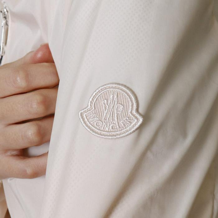💎Han's house精品服飾💎moncler 荷葉領 尼龍 風衣 連帽 外套 現貨 女0號-2