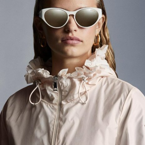 💎Han's house精品服飾💎moncler 荷葉領 尼龍 風衣 連帽 外套 現貨 女0號-3