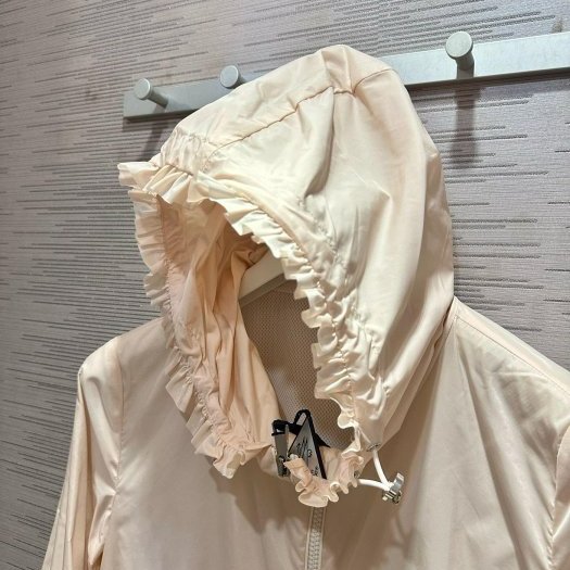 💎Han's house精品服飾💎moncler 荷葉領 尼龍 風衣 連帽 外套 現貨 女0號-7