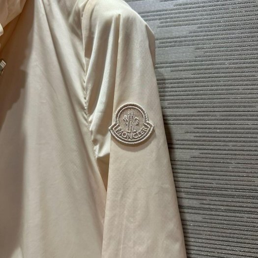 💎Han's house精品服飾💎moncler 荷葉領 尼龍 風衣 連帽 外套 現貨 女0號-9