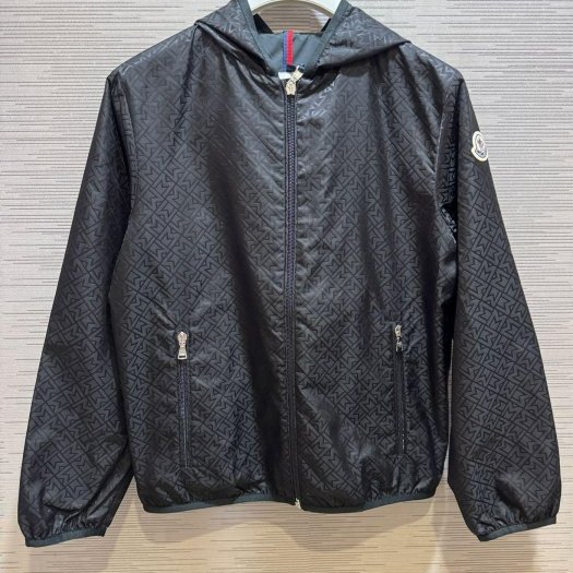 💎Han's house精品服飾💎moncler 滿版 尼龍 防水 風衣 外套 有內裡 現貨 青年款-0