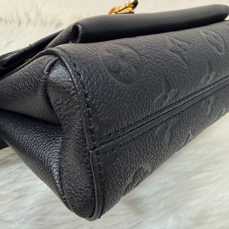 LV M44550 黑皮 壓紋 金釦 Vavin BB 肩背包 斜背包-6