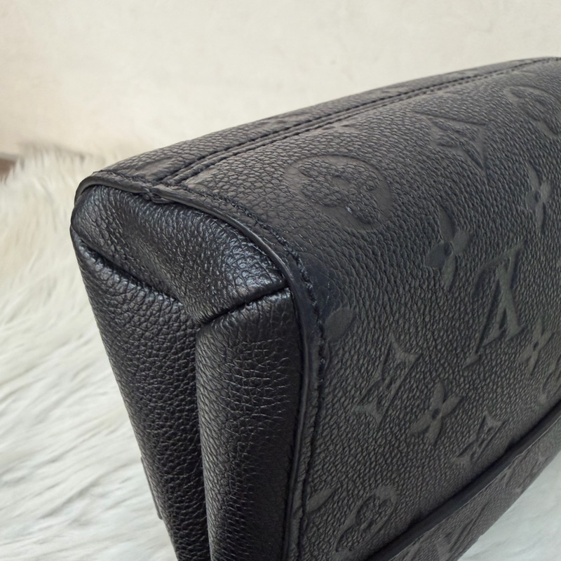 LV M44550 黑皮 壓紋 金釦 Vavin BB 肩背包 斜背包-7