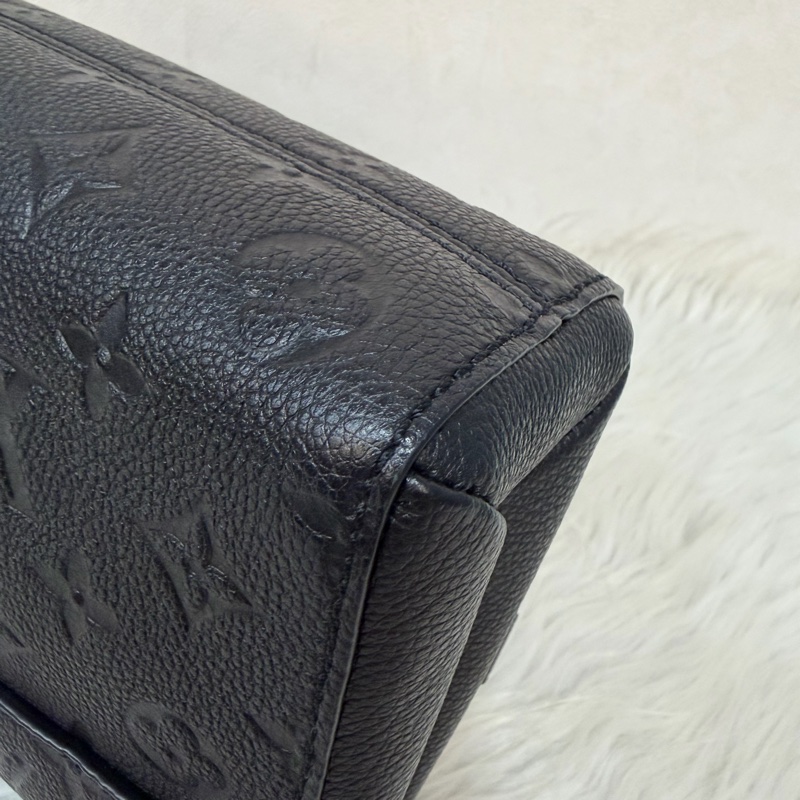 LV M44550 黑皮 壓紋 金釦 Vavin BB 肩背包 斜背包-10