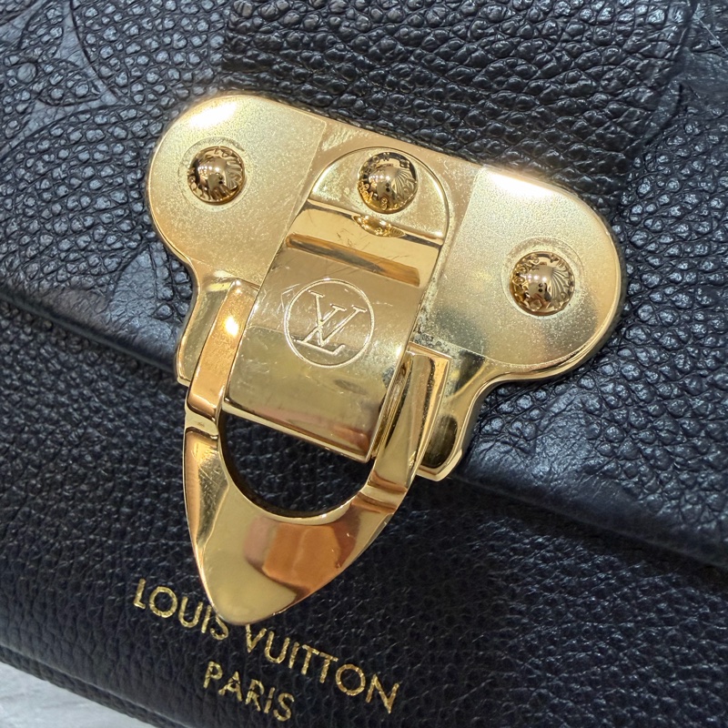 LV M44550 黑皮 壓紋 金釦 Vavin BB 肩背包 斜背包-13