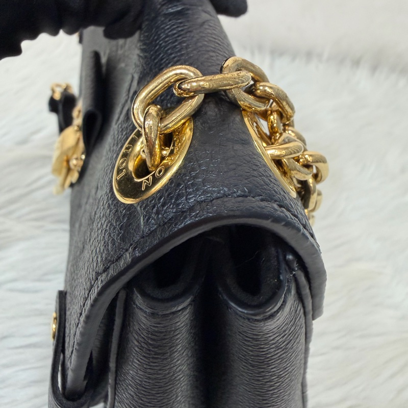 LV M44550 黑皮 壓紋 金釦 Vavin BB 肩背包 斜背包-21