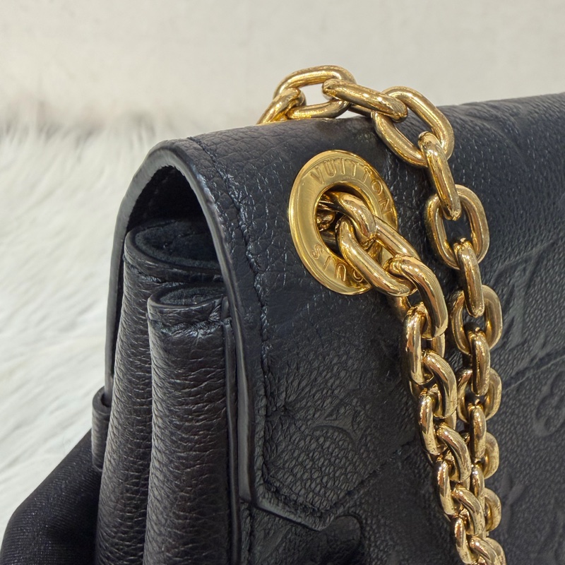 LV M44550 黑皮 壓紋 金釦 Vavin BB 肩背包 斜背包-22