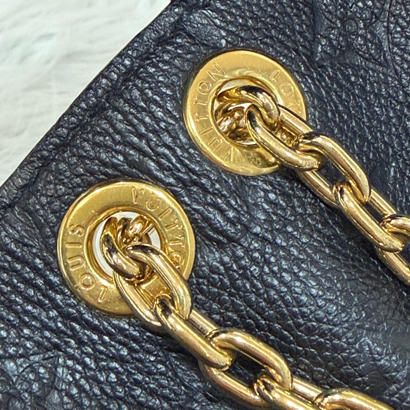 LV M44550 黑皮 壓紋 金釦 Vavin BB 肩背包 斜背包-23