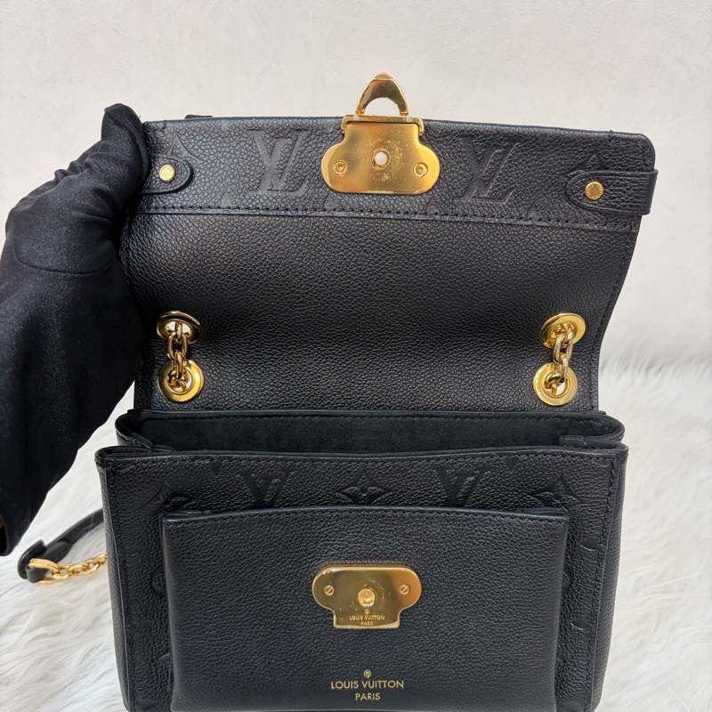 LV M44550 黑皮 壓紋 金釦 Vavin BB 肩背包 斜背包-31