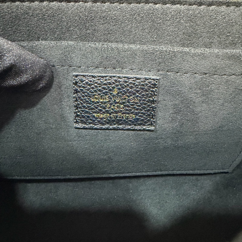 LV M44550 黑皮 壓紋 金釦 Vavin BB 肩背包 斜背包-38