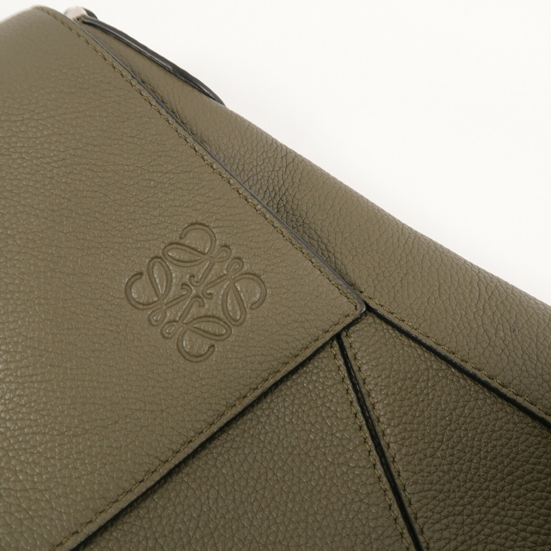LOEWE 牛皮皮革Puzzle Messenger Bag肩背袋-5