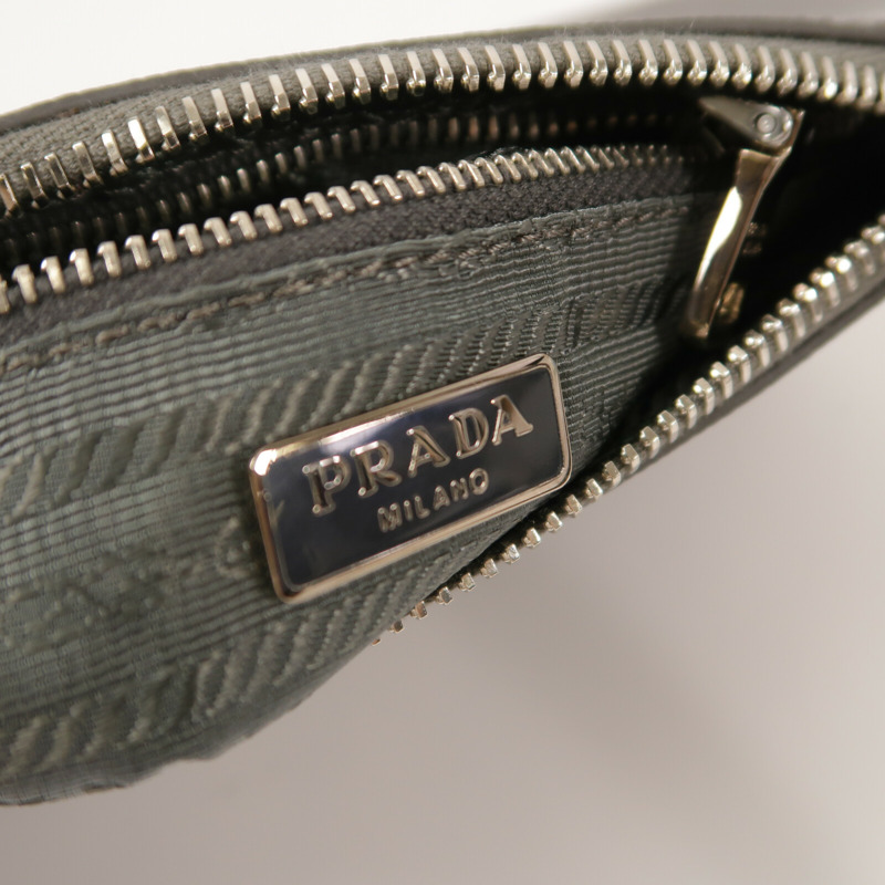 PRADA 牛皮皮革Pouch肩背袋-5