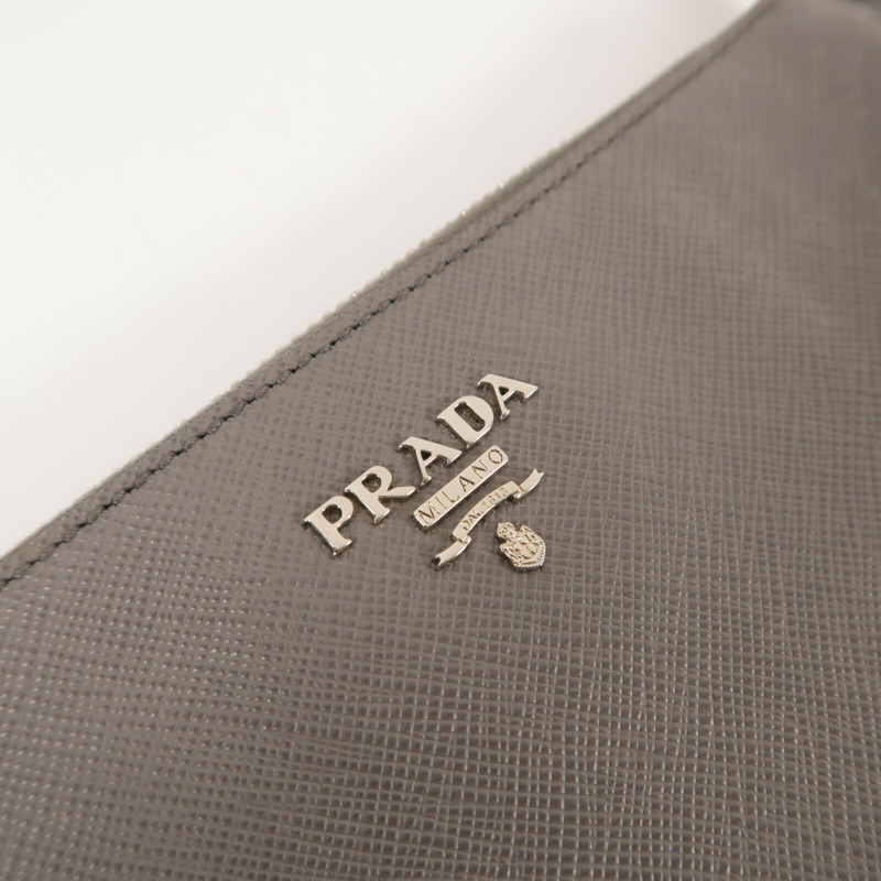 PRADA 牛皮皮革Pouch肩背袋-8