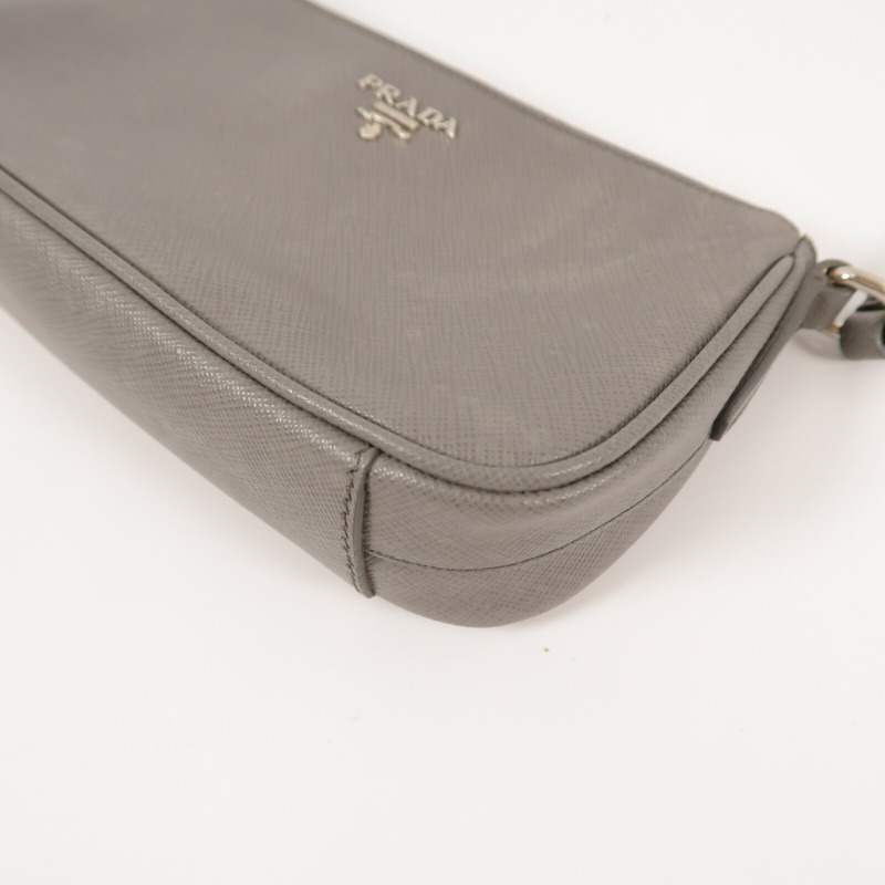 PRADA 牛皮皮革Pouch肩背袋-11
