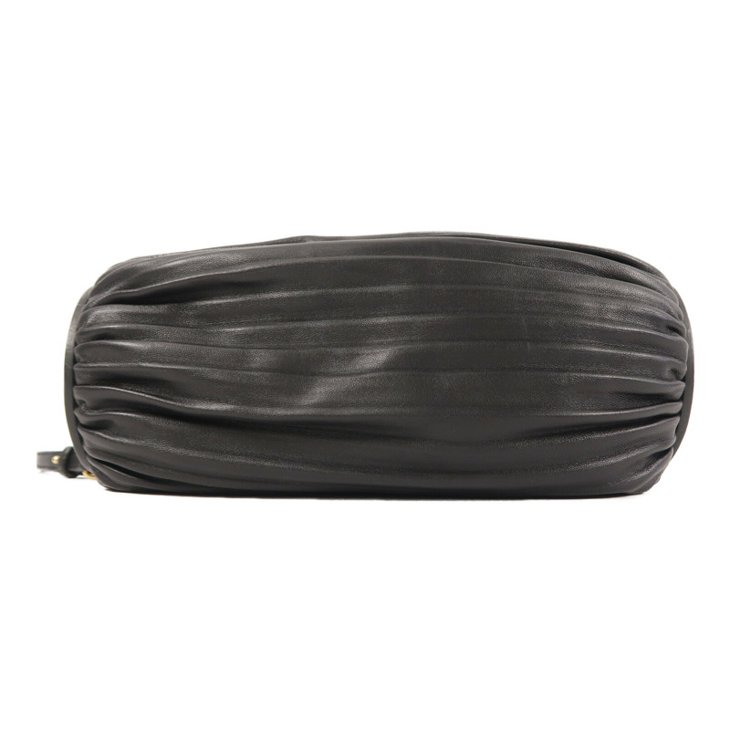 LOEWE 羊皮皮革Bracelet Pouch肩背袋-3