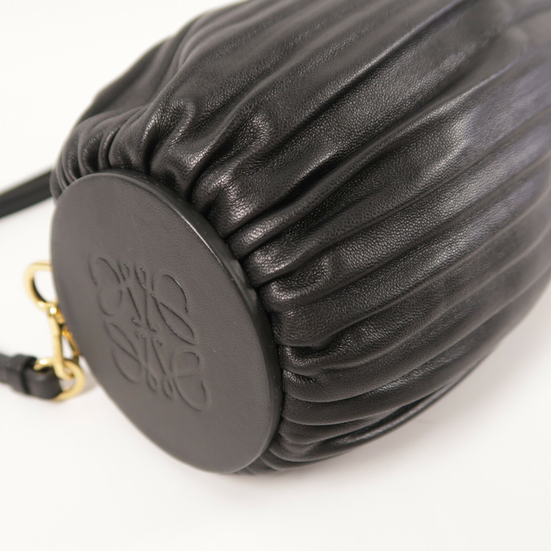LOEWE 羊皮皮革Bracelet Pouch肩背袋-13