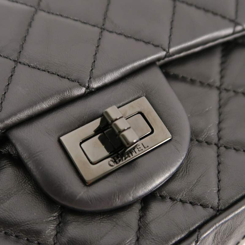 CHANEL 牛皮皮革2.55 Mini鏈帶肩背袋-5