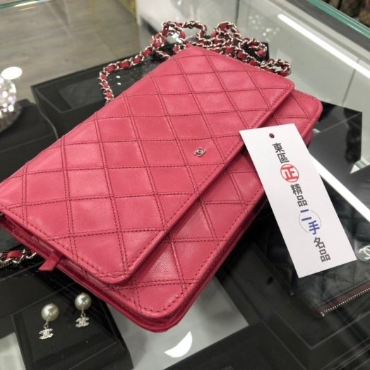 東區正精品㊣CHANEL WOC 香奈兒 桃紅色牛皮銀釦銀鍊肩背手拿斜背包發財包 RZ0157-3
