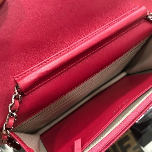 東區正精品㊣CHANEL WOC 香奈兒 桃紅色牛皮銀釦銀鍊肩背手拿斜背包發財包 RZ0157-5