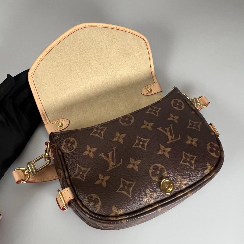 LV M46740/晶片款 老花雙子星Saumur BB肩背包-5