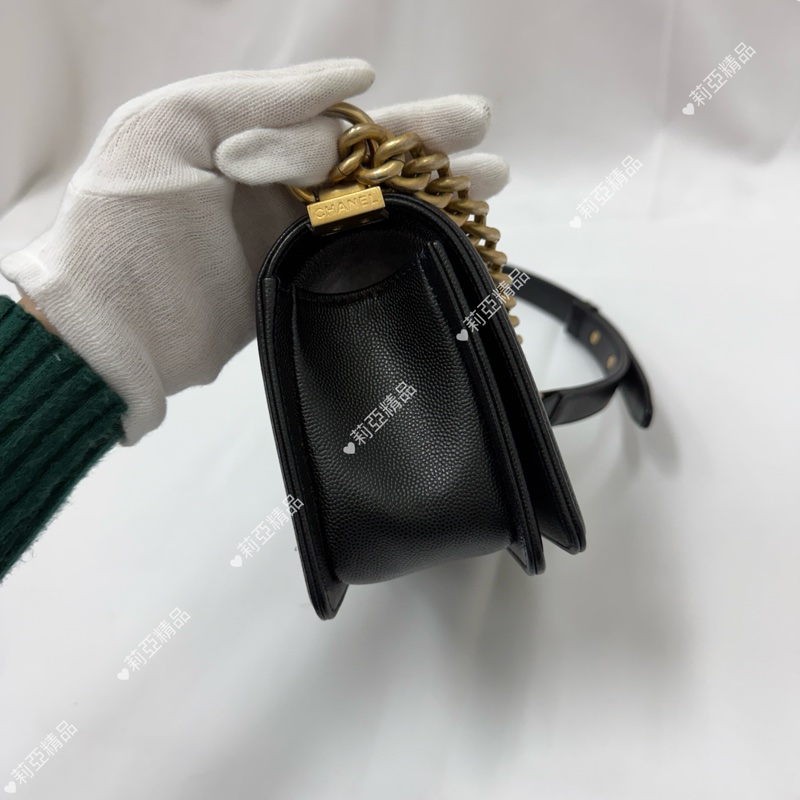 莉亞精品♡Chanel Boy20黑金荔枝牛 二手美包-5