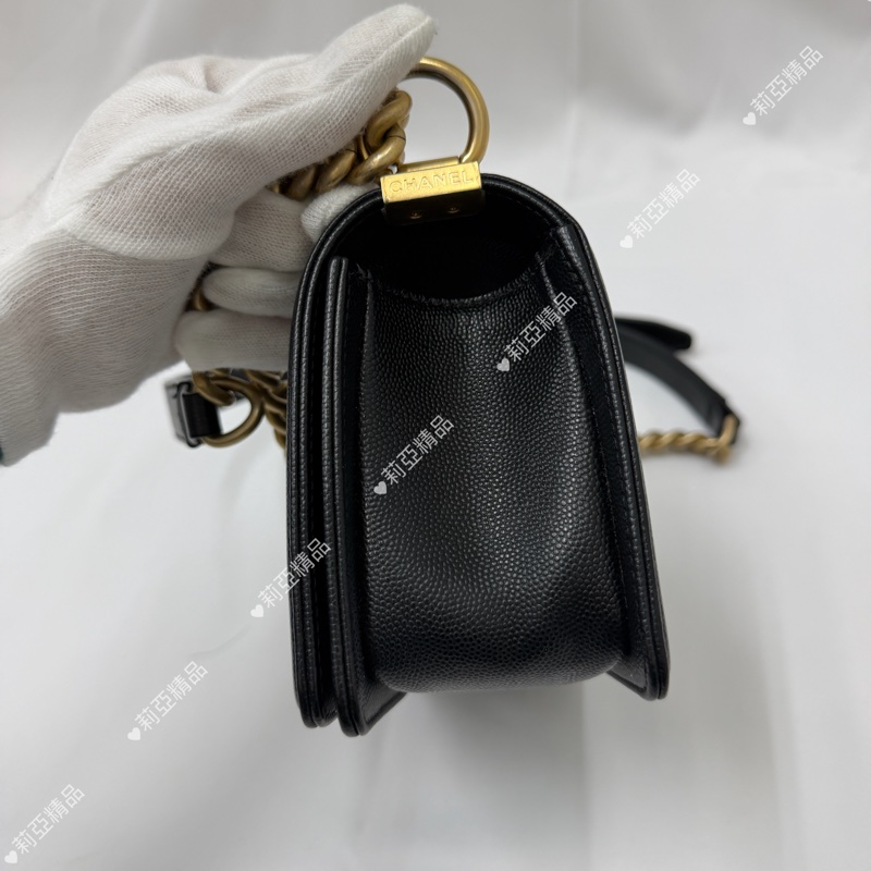 莉亞精品♡Chanel Boy20黑金荔枝牛 二手美包-6