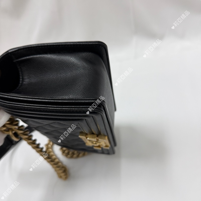 莉亞精品♡Chanel Boy20黑金荔枝牛 二手美包-7