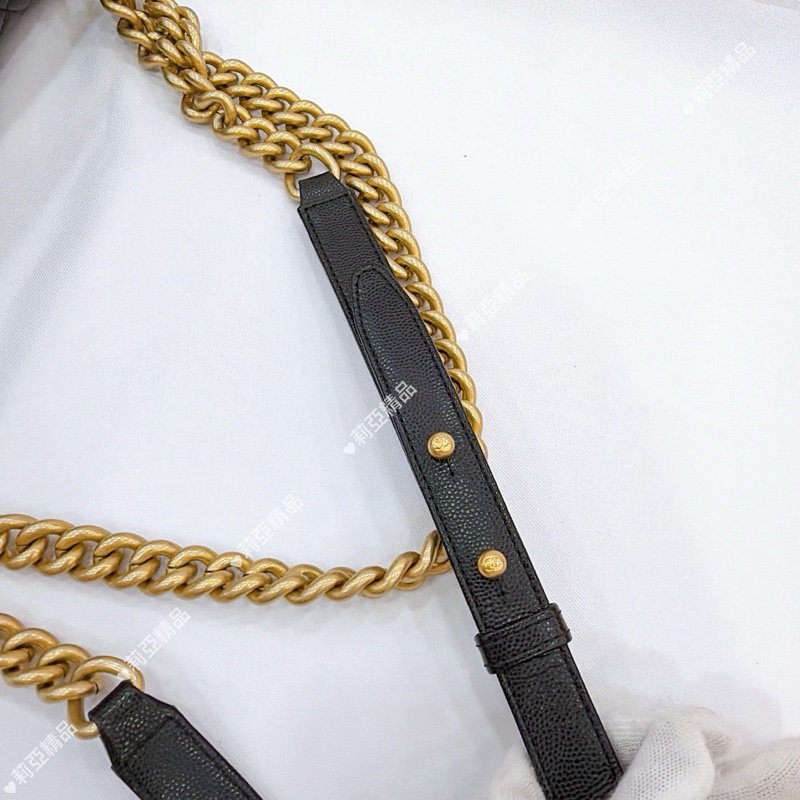 莉亞精品♡Chanel Boy20黑金荔枝牛 二手美包-15