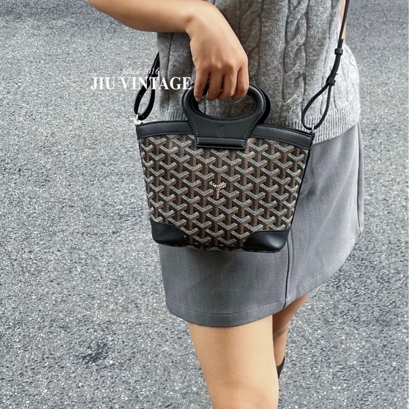 莉亞精品♡Goyard 水桶包 深藍 近新美包-1