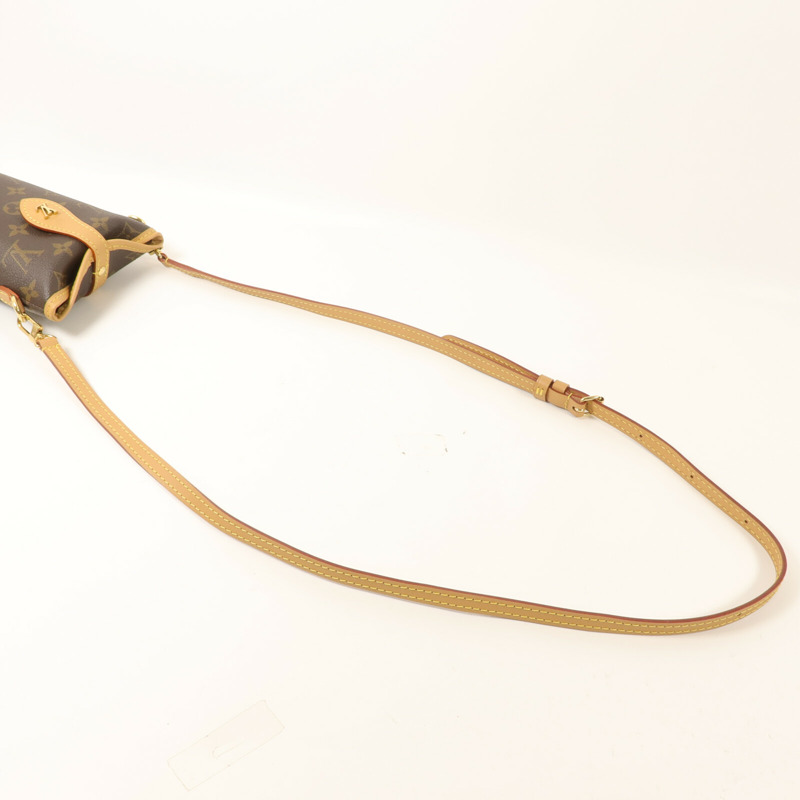 LOUIS VUITTON Monogram Fold Me Pouch肩背袋-6