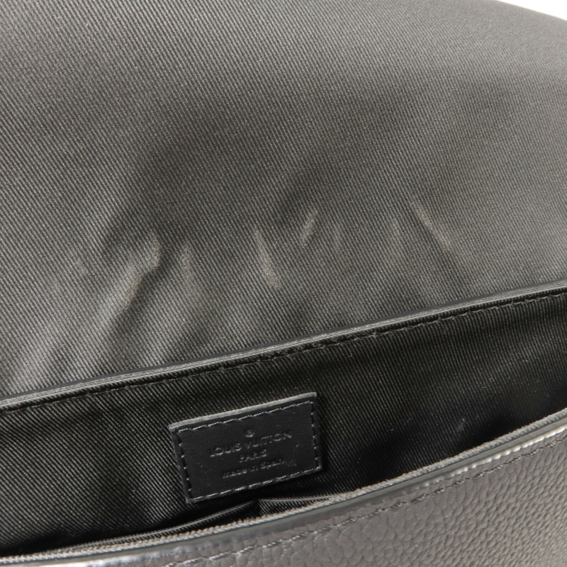 LOUIS VUITTON 牛皮皮革Takeoff Messenger肩背袋-14