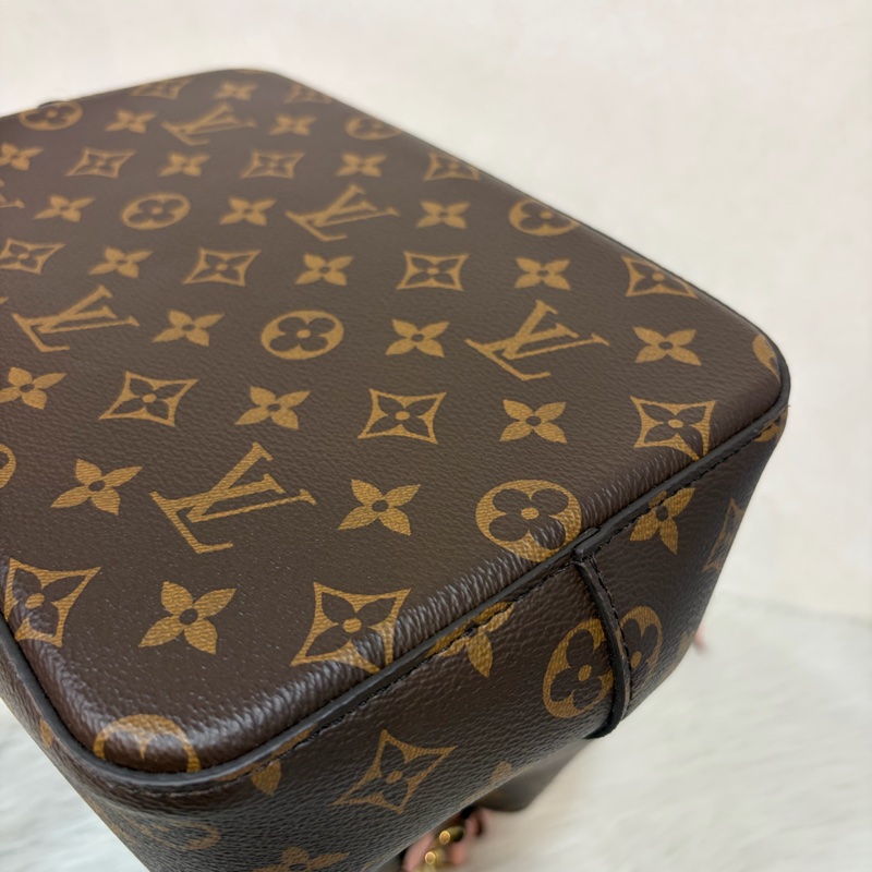 LV M44022 Neo noe 原花 老花 字紋 粉 紅 肩背包 水桶包 香檳包 束口包-9