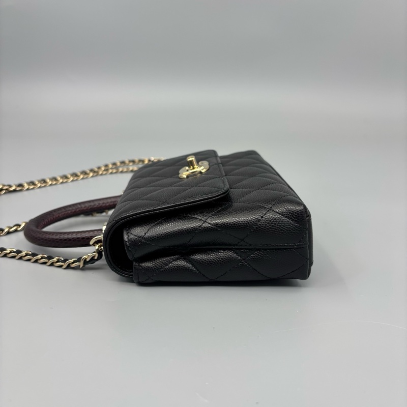 Chanel 香奈兒 黑金Coco Handle Nano鏈條斜挎包-3