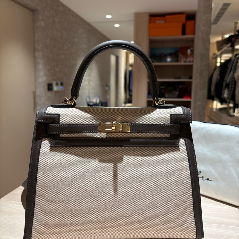 【98新珍稀天菜】Hermès Kelly 25 外縫 經典米白帆布拼接深棕皮-6